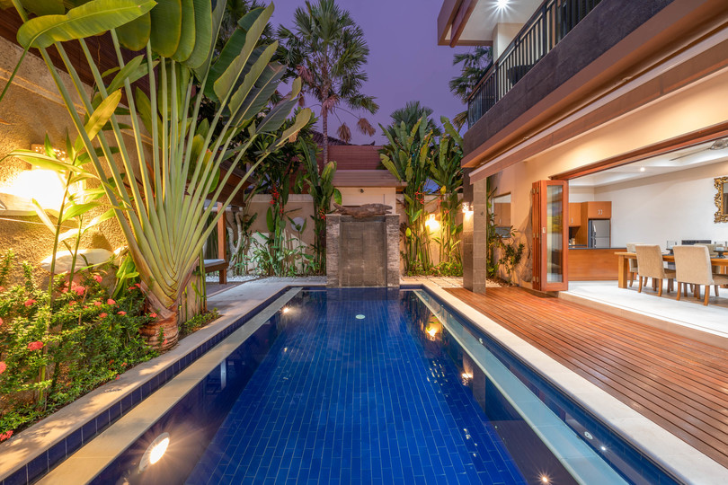 Stellen Sie sich vor, Ihre Familie mietet eine luxuriöse Ferienvilla mit 3 Schlafzimmern in der Nähe von Kabupaten Badung Double Six Beach, Bali Villa 2105, Kuta, Indonesia