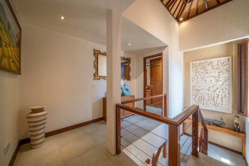 Stellen Sie sich vor, Ihre Familie mietet eine luxuriöse Ferienvilla mit 3 Schlafzimmern in der Nähe von Kabupaten Badung Double Six Beach, Bali Villa 2105