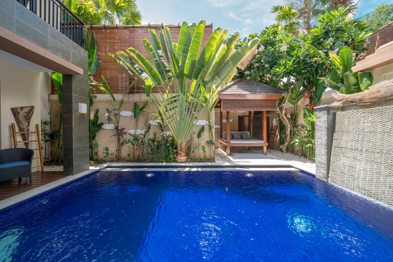 Stellen Sie sich vor, Ihre Familie mietet eine luxuriöse Ferienvilla mit 3 Schlafzimmern in der Nähe von Kabupaten Badung Double Six Beach, Bali Villa 2105