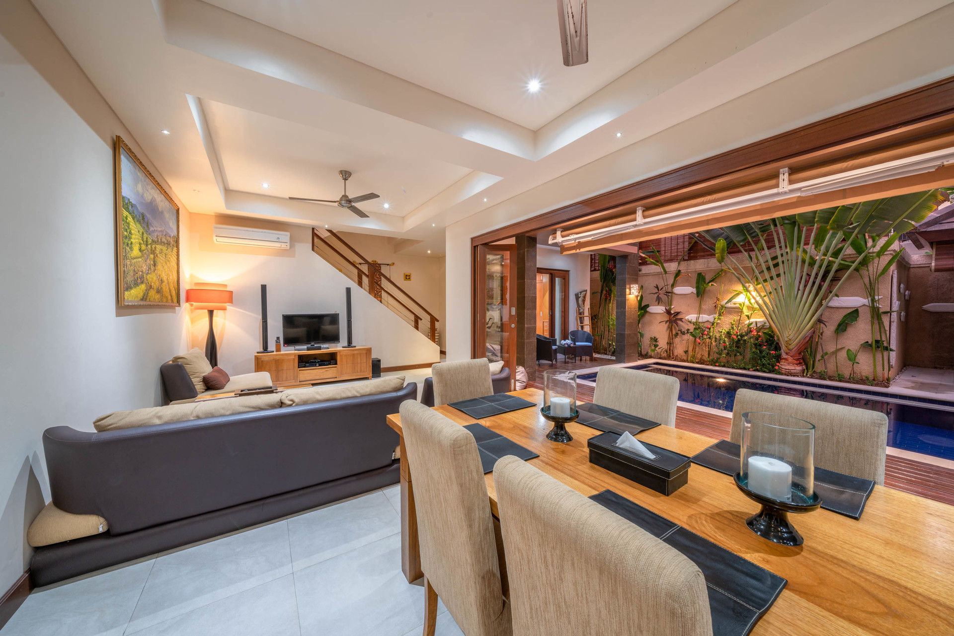 Stellen Sie sich vor, Ihre Familie mietet eine luxuriöse Ferienvilla mit 3 Schlafzimmern in der Nähe von Kabupaten Badung Double Six Beach, Bali Villa 2105