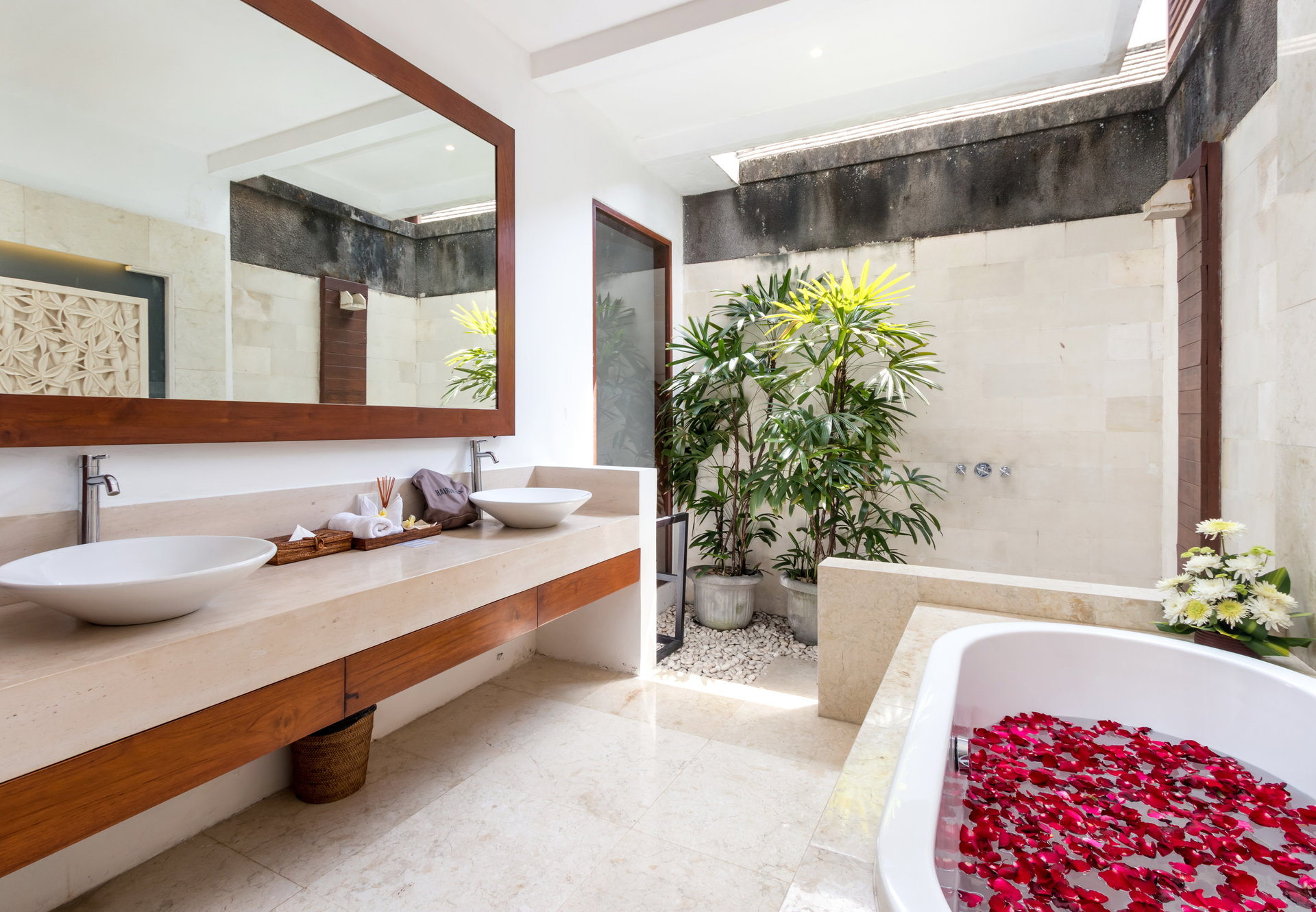 Der komplette Leitfaden zur Anmietung Ihrer exklusiven Ferienvilla in Kabupaten Badung mit privatem Pool und vollem Personal, Bali Villa 2113
