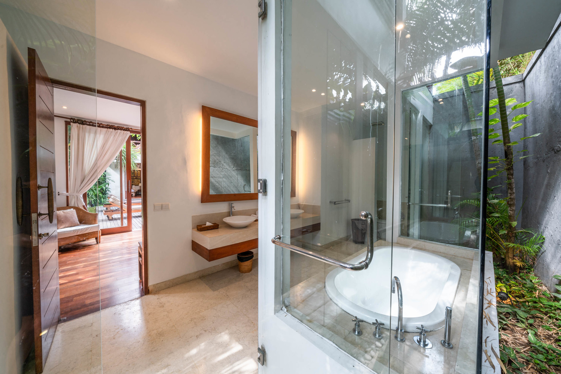Der komplette Leitfaden zur Anmietung Ihrer exklusiven Ferienvilla in Kabupaten Badung mit privatem Pool und vollem Personal, Bali Villa 2113