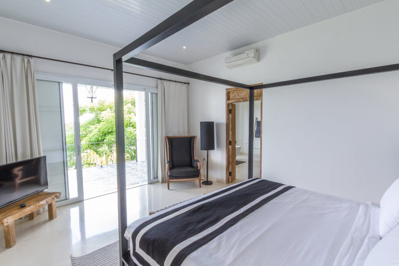 Stellen Sie sich vor, Ihre Familie mietet eine luxuriöse Ferienvilla mit 5 Schlafzimmern und atemberaubendem Meerblick, Bali Villa 2114