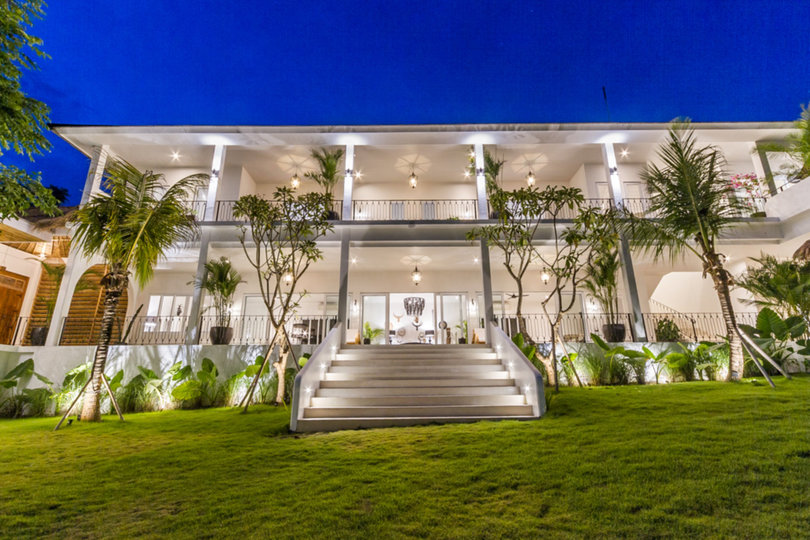Stellen Sie sich vor, Ihre Familie mietet eine luxuriöse Ferienvilla mit 5 Schlafzimmern und atemberaubendem Meerblick, Bali Villa 2114