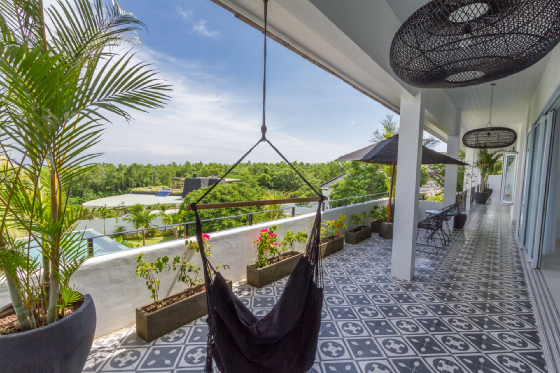 Stellen Sie sich vor, Ihre Familie mietet eine luxuriöse Ferienvilla mit 5 Schlafzimmern und atemberaubendem Meerblick, Bali Villa 2114