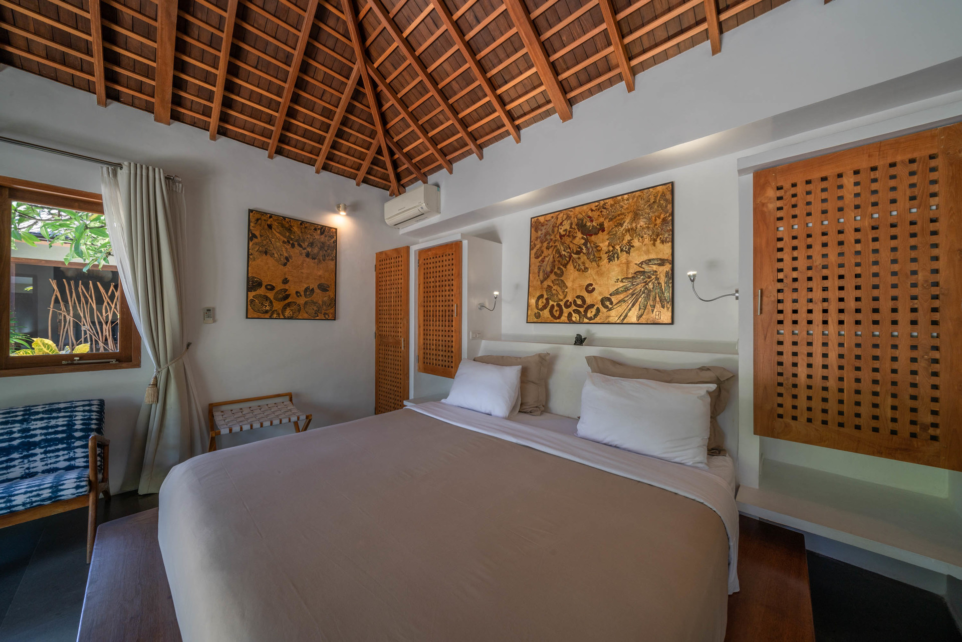 Luxuriöses 4-Schlafzimmer-Refugium in der Nähe des Double Six Beach, Bali Villa 2116