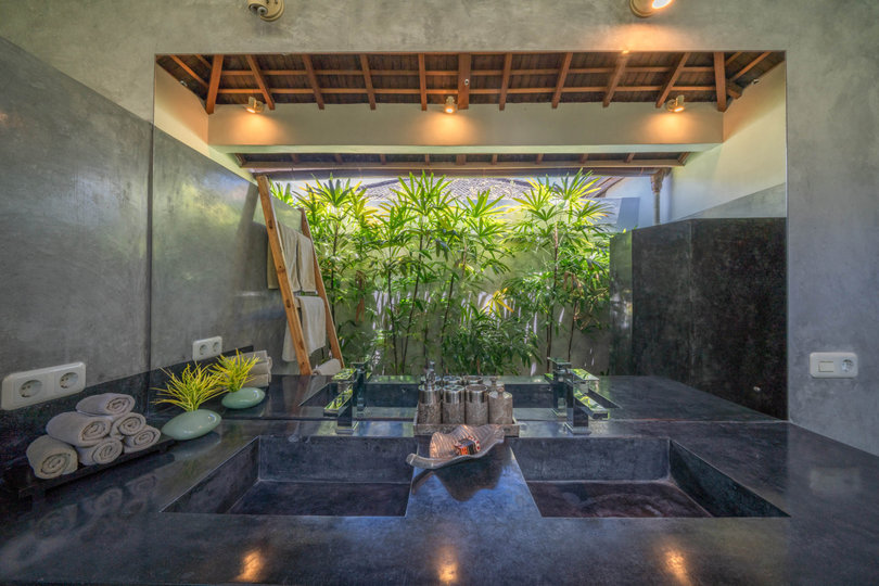 Luxuriöses 4-Schlafzimmer-Refugium in der Nähe des Double Six Beach, Bali Villa 2116