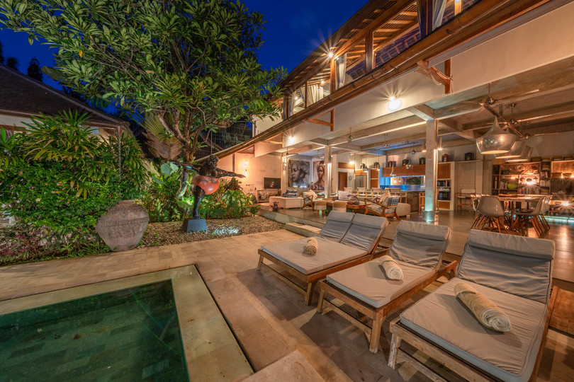 Luxuriöses 4-Schlafzimmer-Refugium in der Nähe des Double Six Beach, Bali Villa 2116