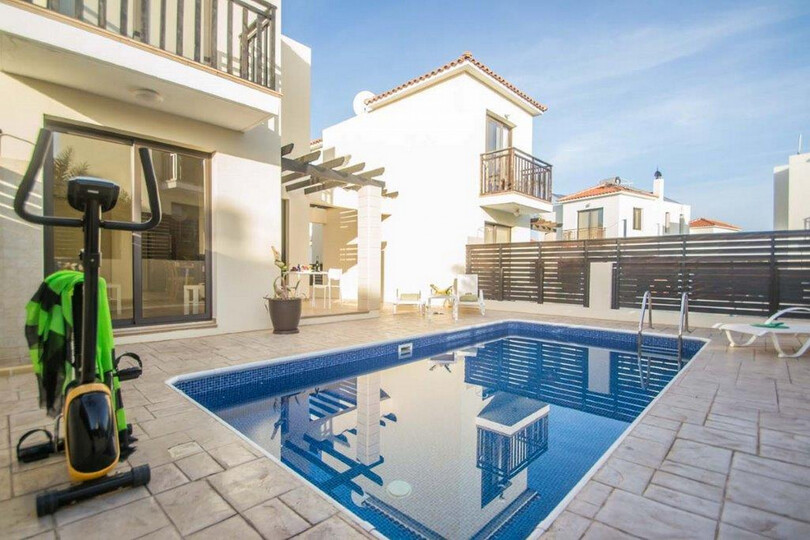 Mieten Sie eine Luxusvilla in der Nähe von allem, Famagusta Villa 1019