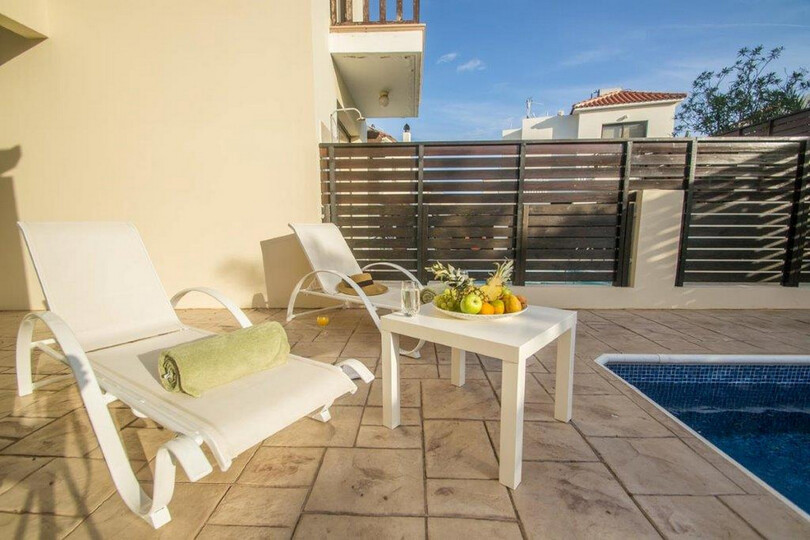 Mieten Sie eine Luxusvilla in der Nähe von allem, Famagusta Villa 1019