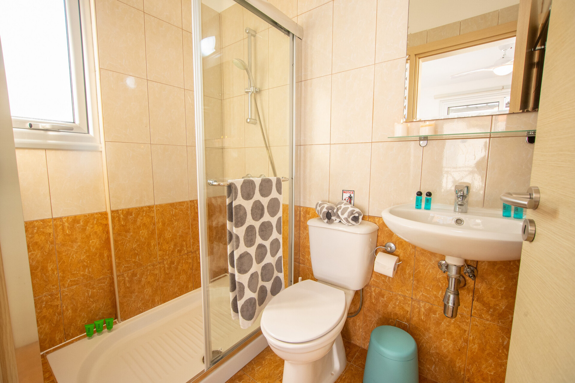 Mieten Sie eine luxuriöse 3-Zimmer-Strandvilla, Famagusta Villa 1020