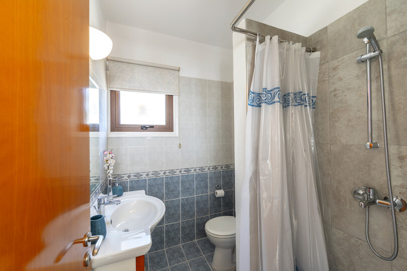 Luxuriöse 4-Zimmer-Strandvilla zur Miete, Famagusta Villa 1022