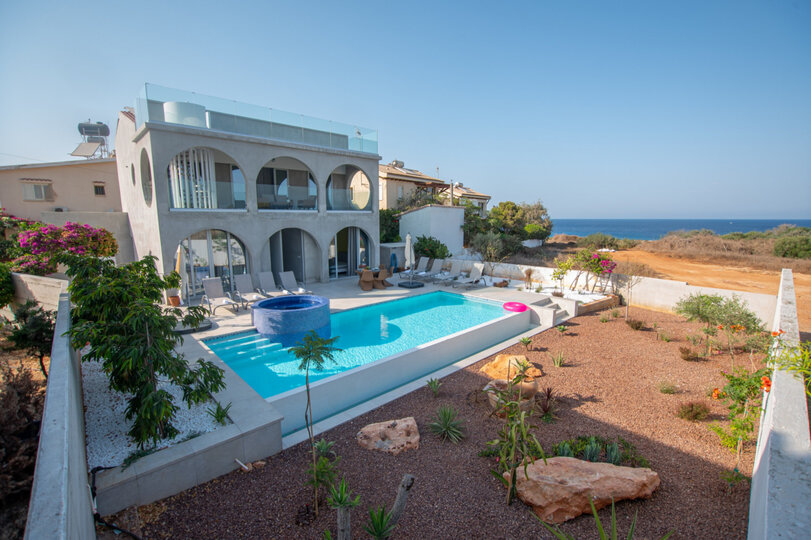 Ihre 5-Sterne-Strandvilla in Famagusta Villa 1024