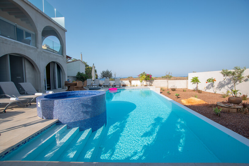 Ihre 5-Sterne-Strandvilla in Famagusta Villa 1024