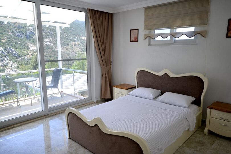 Mieten Sie Ihre eigene Luxusvilla mit 4 Schlafzimmern, Kalkan Villa 1071