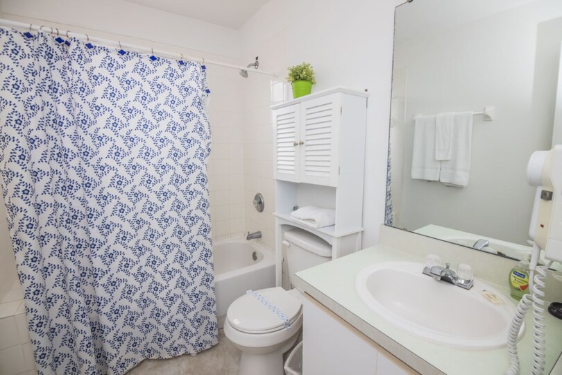 Luxuriöse Eigentumswohnung im zeitgenössischen Stil in den Villen des Island Club, Florida, Eigentumswohnung 6017