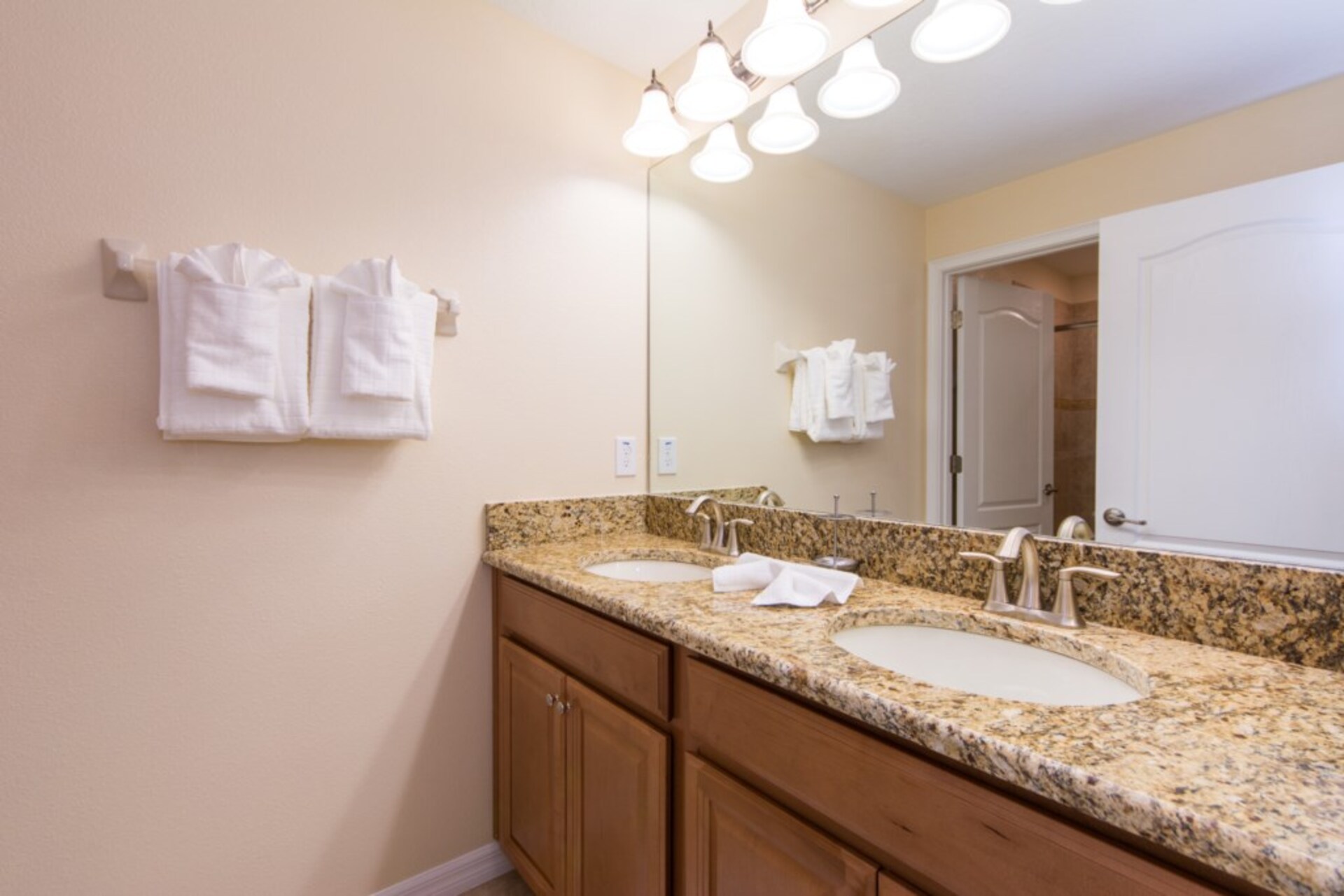 Exklusives Stadthaus in einem der renommiertesten Resorts, Storey Lake Resort, Florida Townhouse 4086