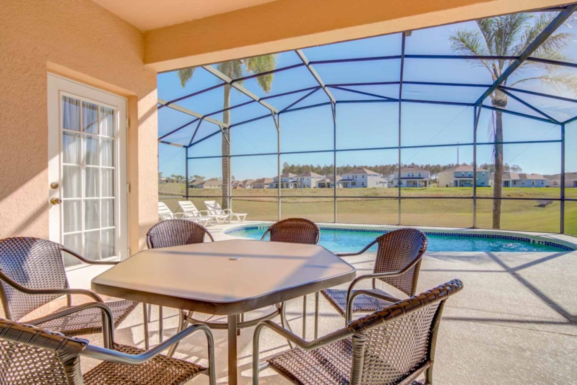 5 Sterne in einer der prestigeträchtigsten Gegenden im Calabay Parc am Tower Lake, Florida Villa 6117