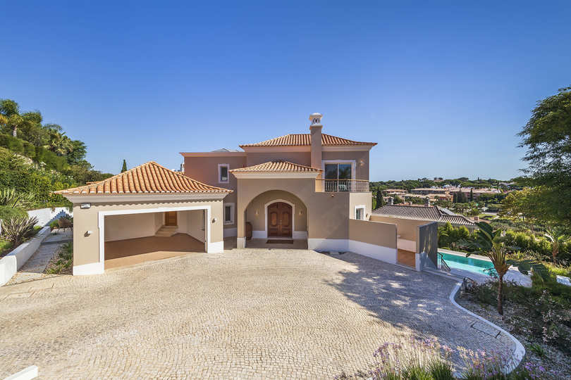 Luxuriöse Villa mit 4 Schlafzimmern und privatem Pool, Faro Villa 1124