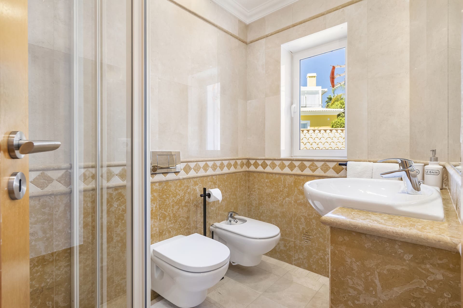 Luxuriöse Villa mit 4 Schlafzimmern und privatem Pool, Faro Villa 1124