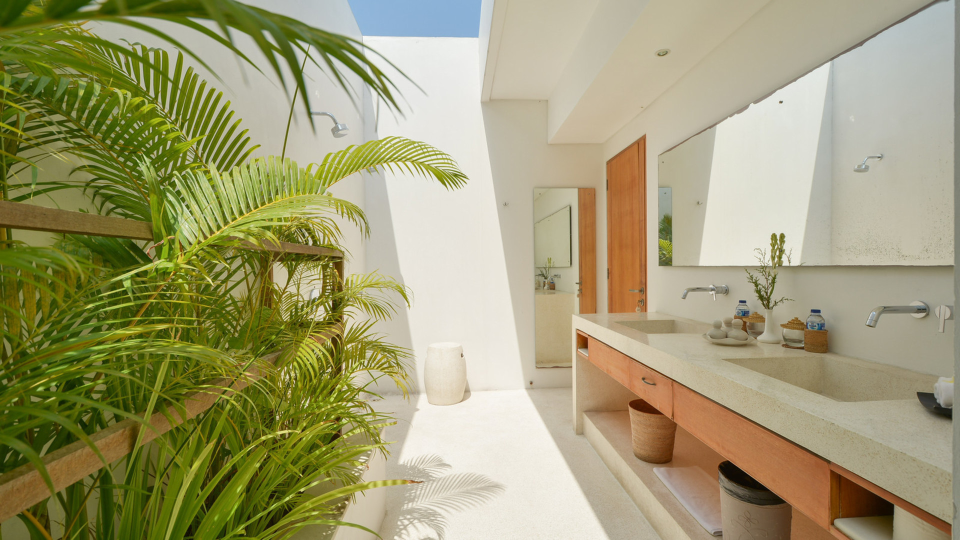 Fantastische 5-Sterne-Villa mit 2 entspannenden Pools, Bali Villa 2136