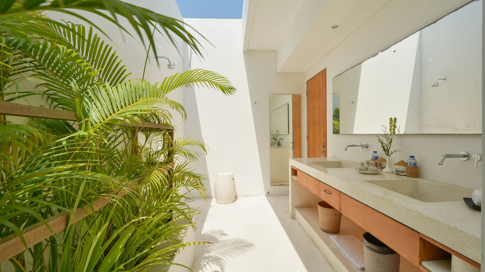 Fantastische 5-Sterne-Villa mit 2 entspannenden Pools, Bali Villa 2136