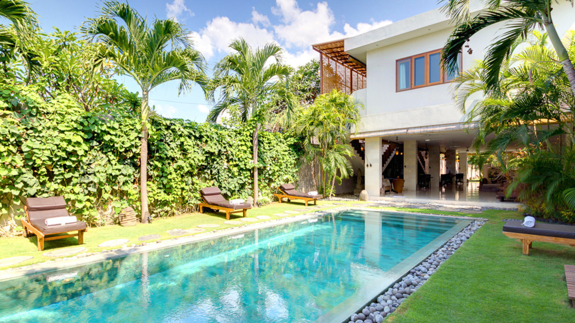Fantastische 5-Sterne-Villa mit 2 entspannenden Pools, Bali Villa 2136