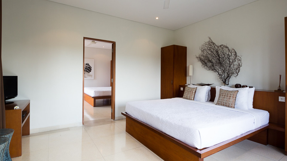 Fantastische 5-Sterne-Villa mit 2 entspannenden Pools, Bali Villa 2136