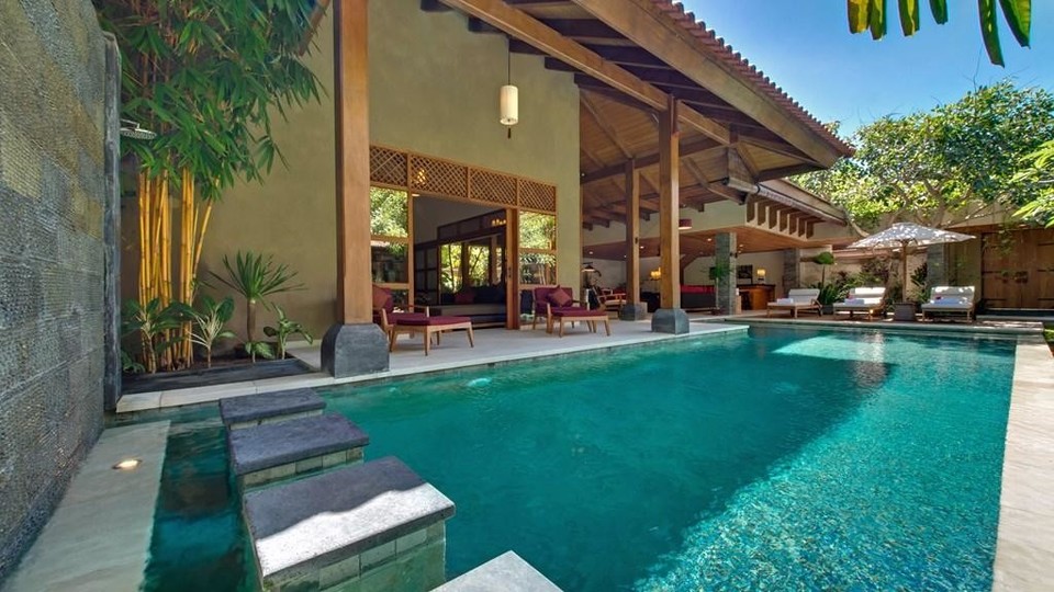 Ruhige Villa mit glitzerndem Swimmingpool, Bali Villa 2139