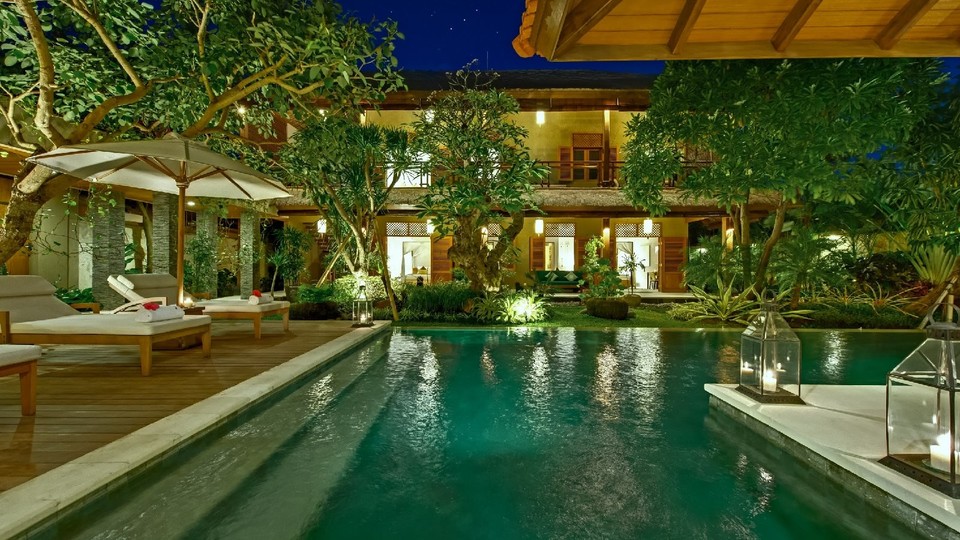 Ruhige Villa mit glitzerndem Swimmingpool, Bali Villa 2139