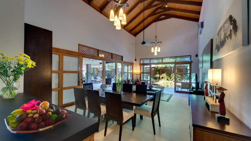 Ruhige Villa mit glitzerndem Swimmingpool, Bali Villa 2139