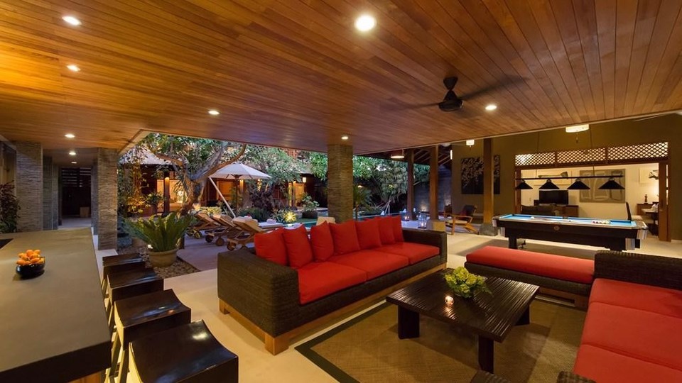 Ruhige Villa mit glitzerndem Swimmingpool, Bali Villa 2139