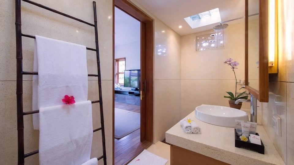 Ruhige Villa mit glitzerndem Swimmingpool, Bali Villa 2139