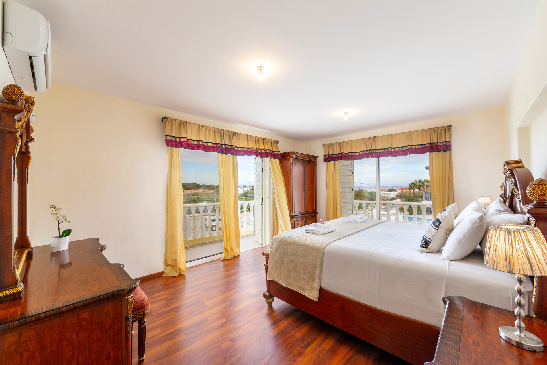 Die perfekte Luxusvilla, Protaras Villa 1039