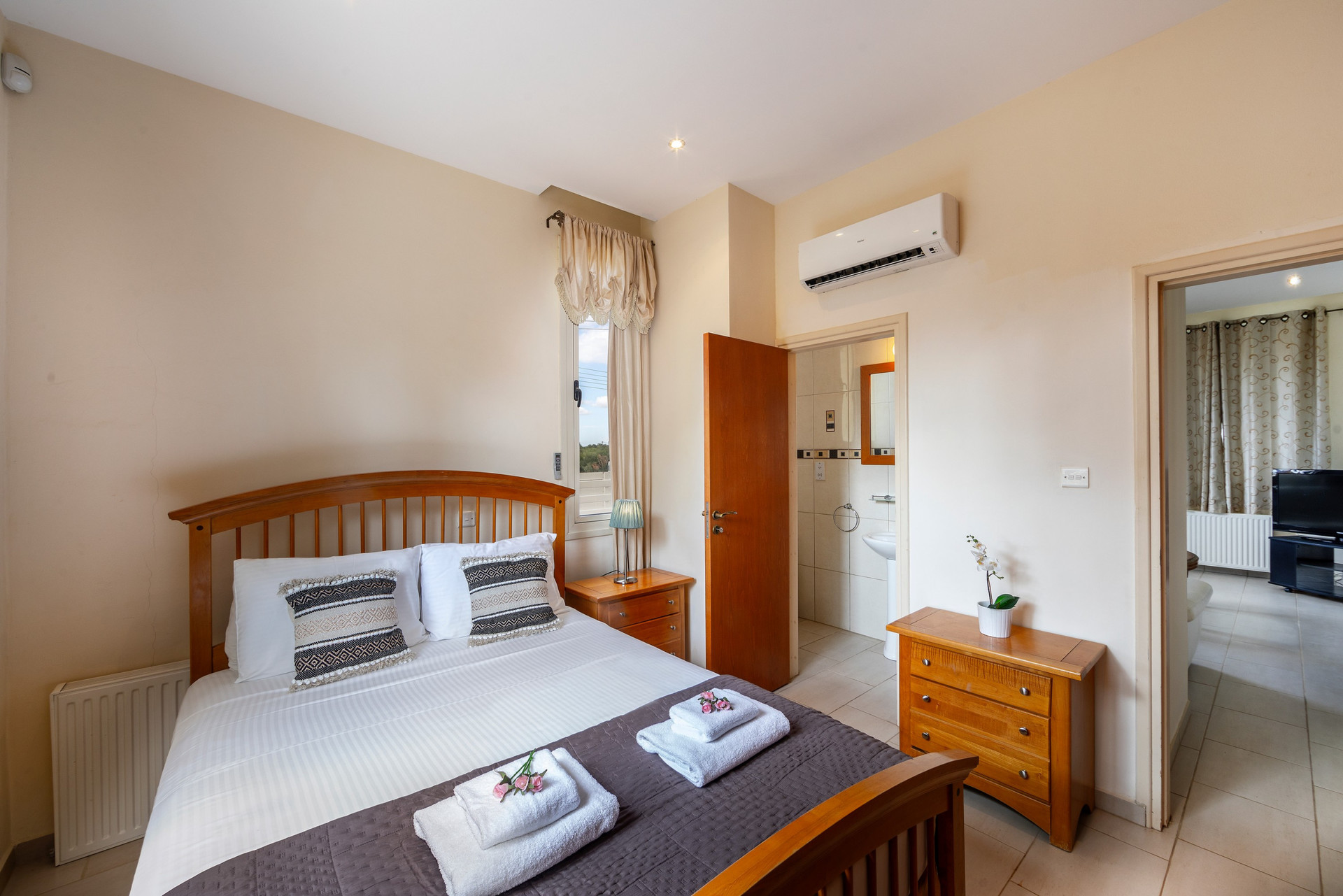 Die perfekte Luxusvilla, Protaras Villa 1039