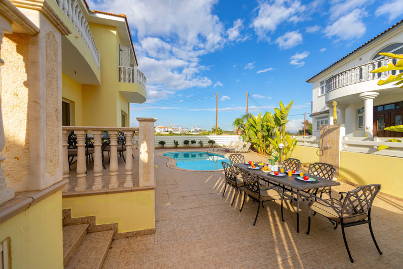 Die perfekte Luxusvilla, Protaras Villa 1039