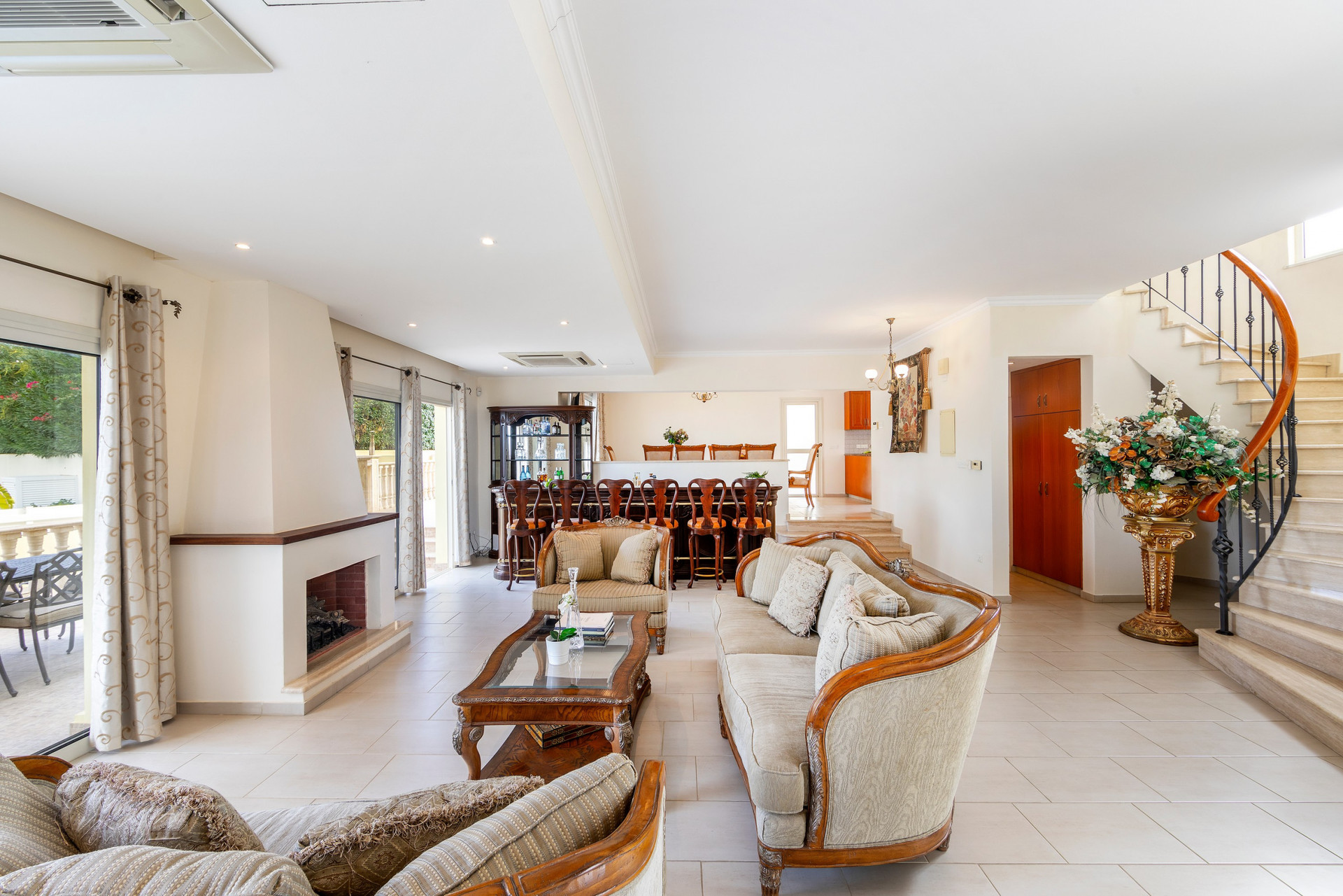 Die perfekte Luxusvilla, Protaras Villa 1039