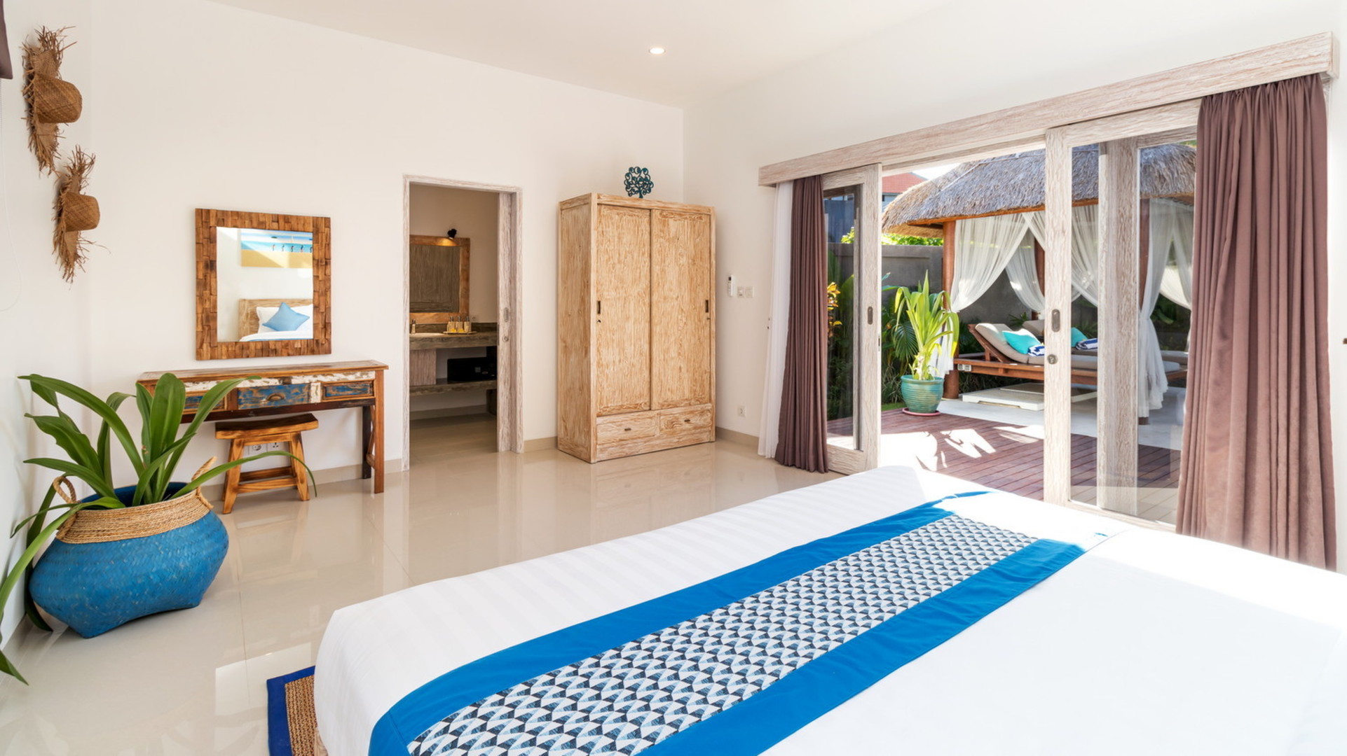 Luxuriöse 4-Zimmer-Villa mit Pool, Bali Villa 2206