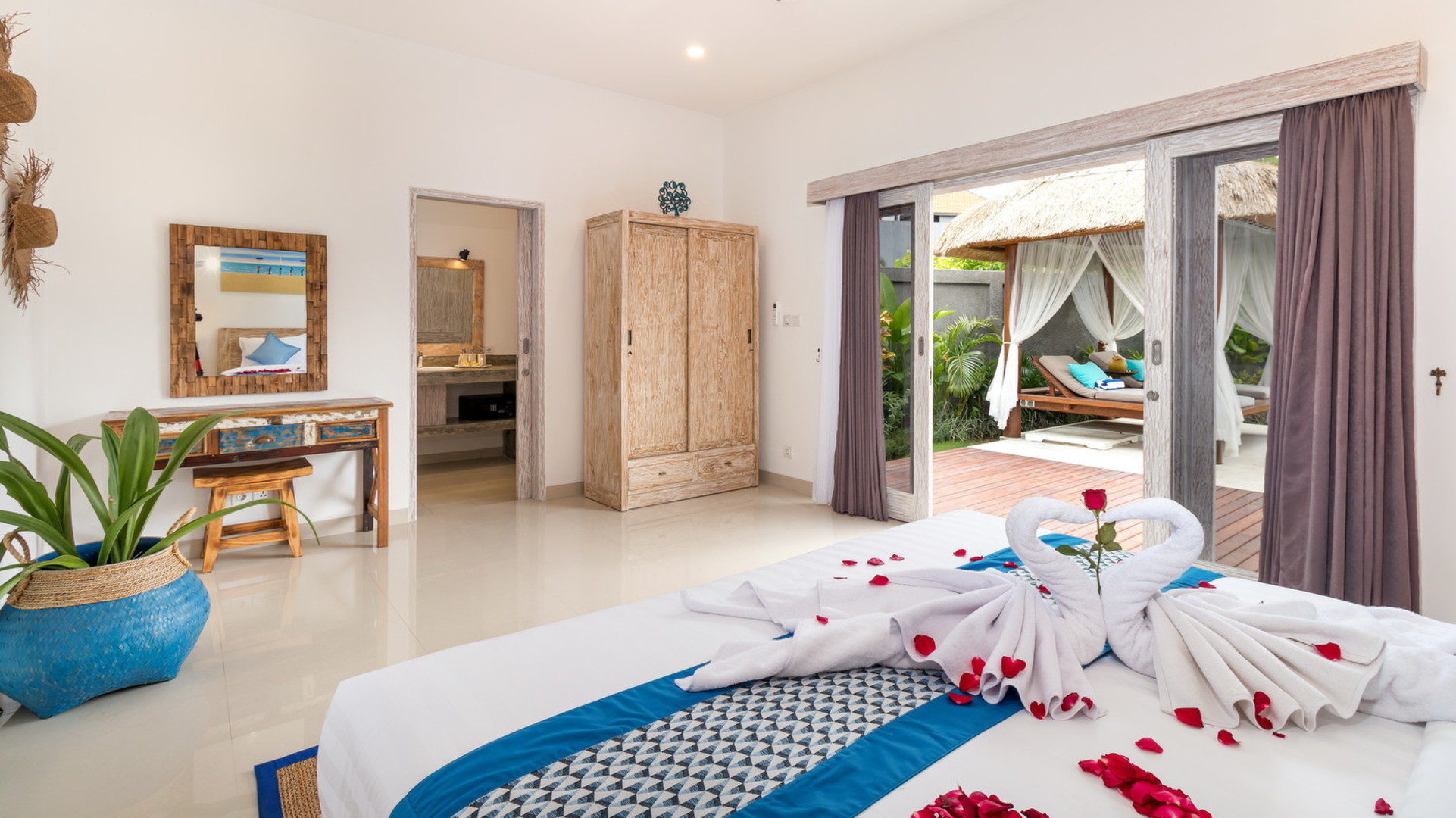Luxuriöse 4-Zimmer-Villa mit Pool, Bali Villa 2206