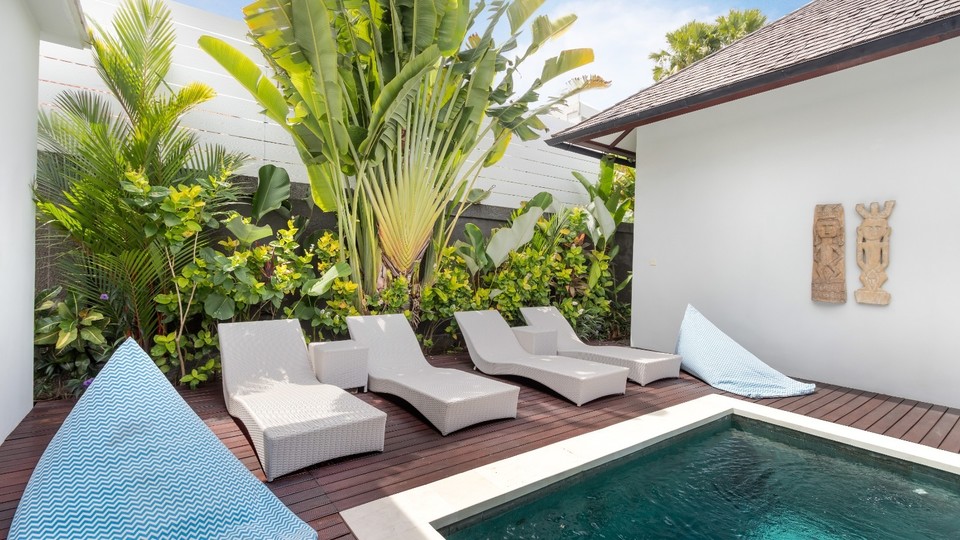 Charmante 7-Zimmer-Villa mit Pool und Balkon auf Bali, Bali Villa 2206