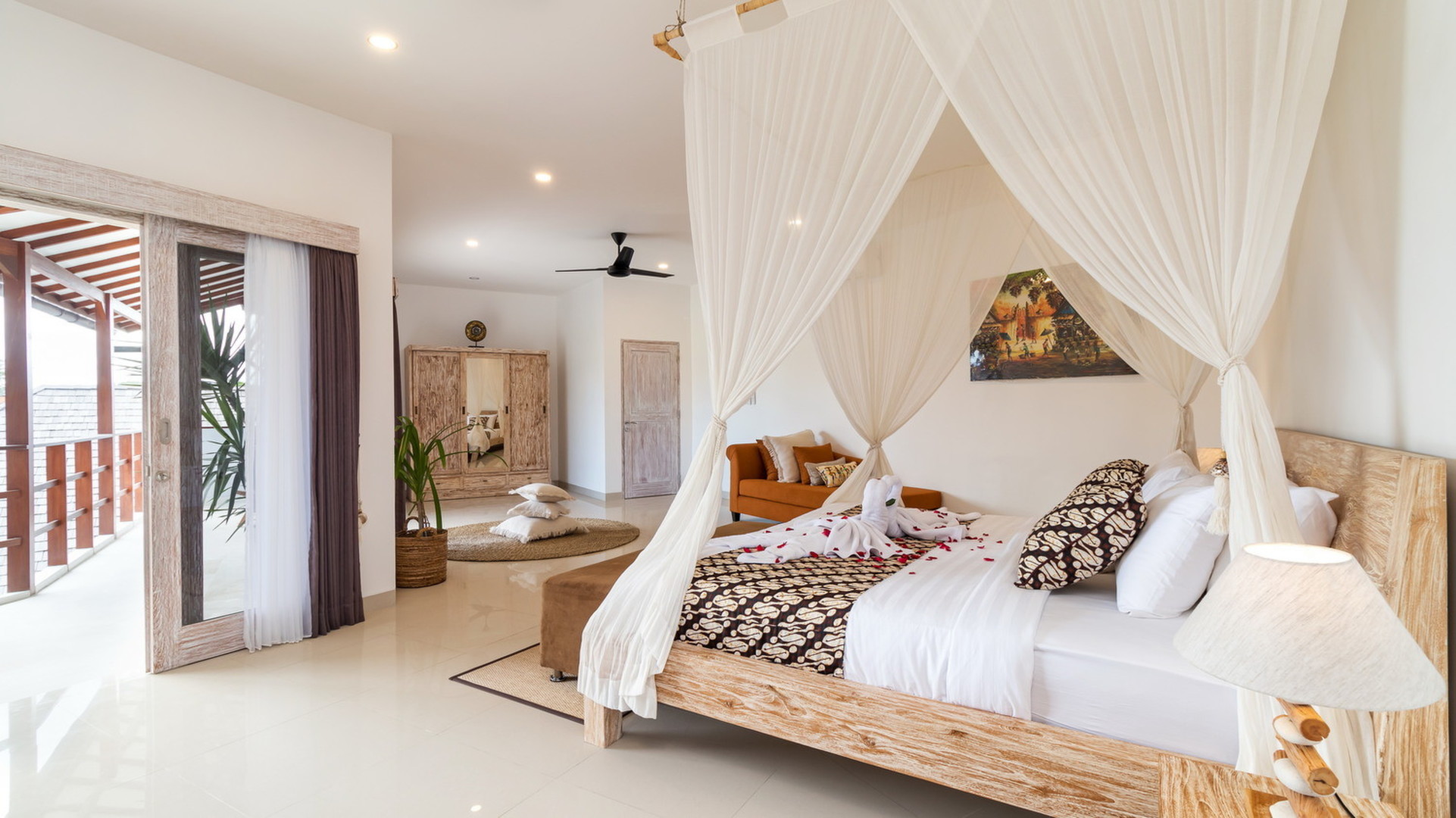 Charmante 7-Zimmer-Villa mit Pool und Balkon auf Bali, Bali Villa 2206