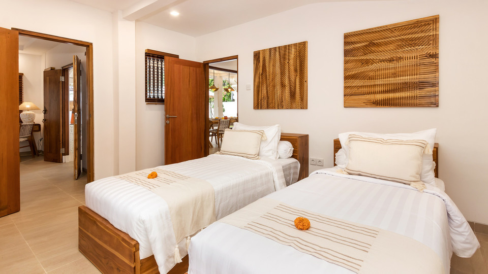 Wunderschöne 4-Zimmer-Villa mit Pool, Bali Villa 2212