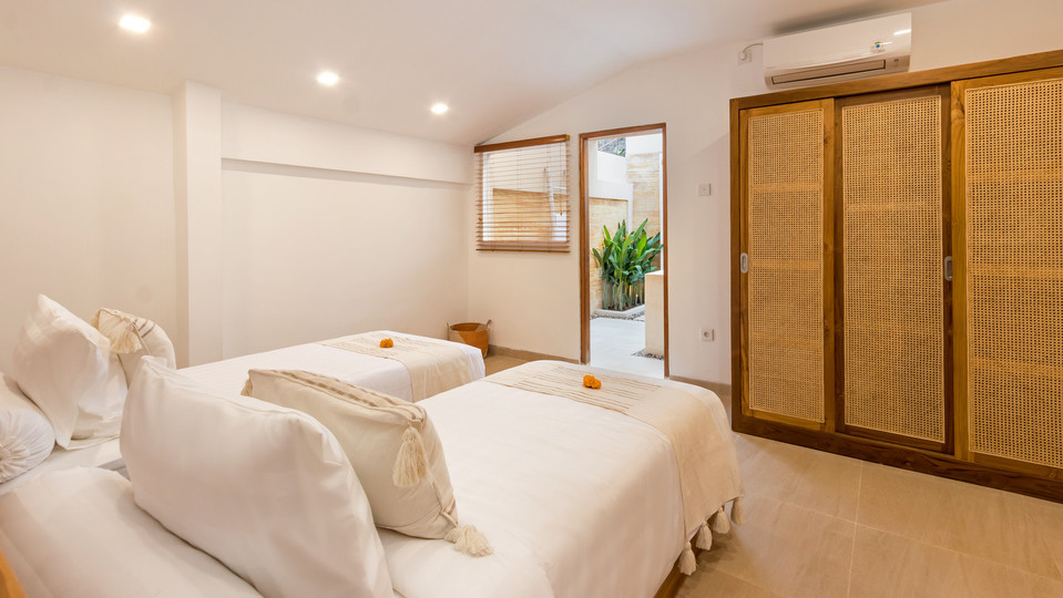 Wunderschöne 4-Zimmer-Villa mit Pool, Bali Villa 2212
