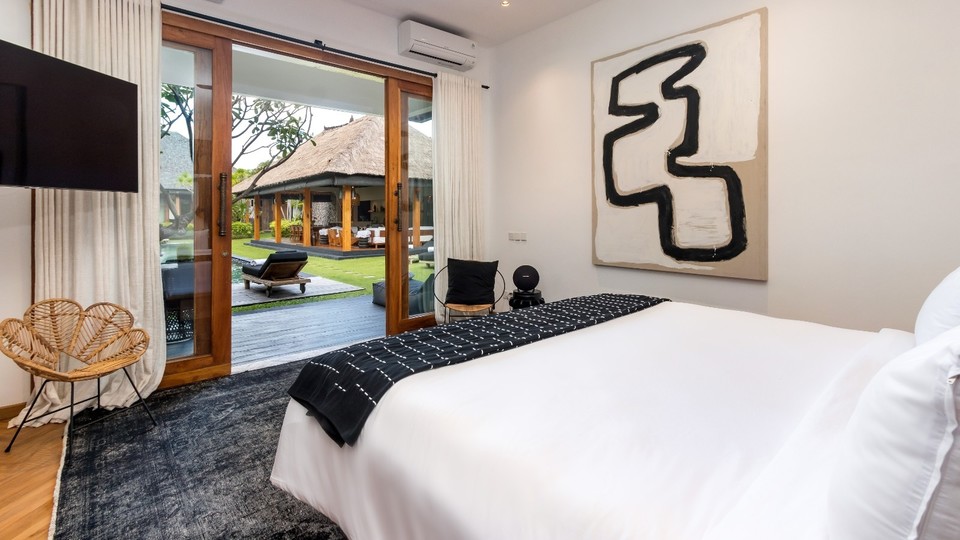 Fröhliche 3-Zimmer-Villa mit Pool und Garten, Bali Villa 2213