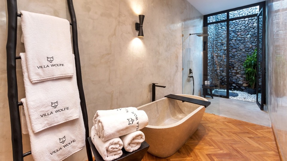 Fröhliche 3-Zimmer-Villa mit Pool und Garten, Bali Villa 2213