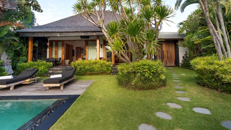 Fröhliche 3-Zimmer-Villa mit Pool und Garten, Bali Villa 2213