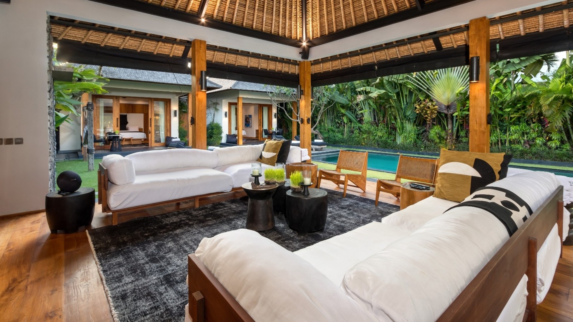 Fröhliche 3-Zimmer-Villa mit Pool und Garten, Bali Villa 2213