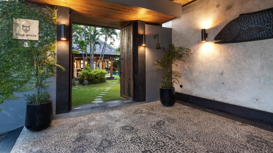 Fröhliche 3-Zimmer-Villa mit Pool und Garten, Bali Villa 2213