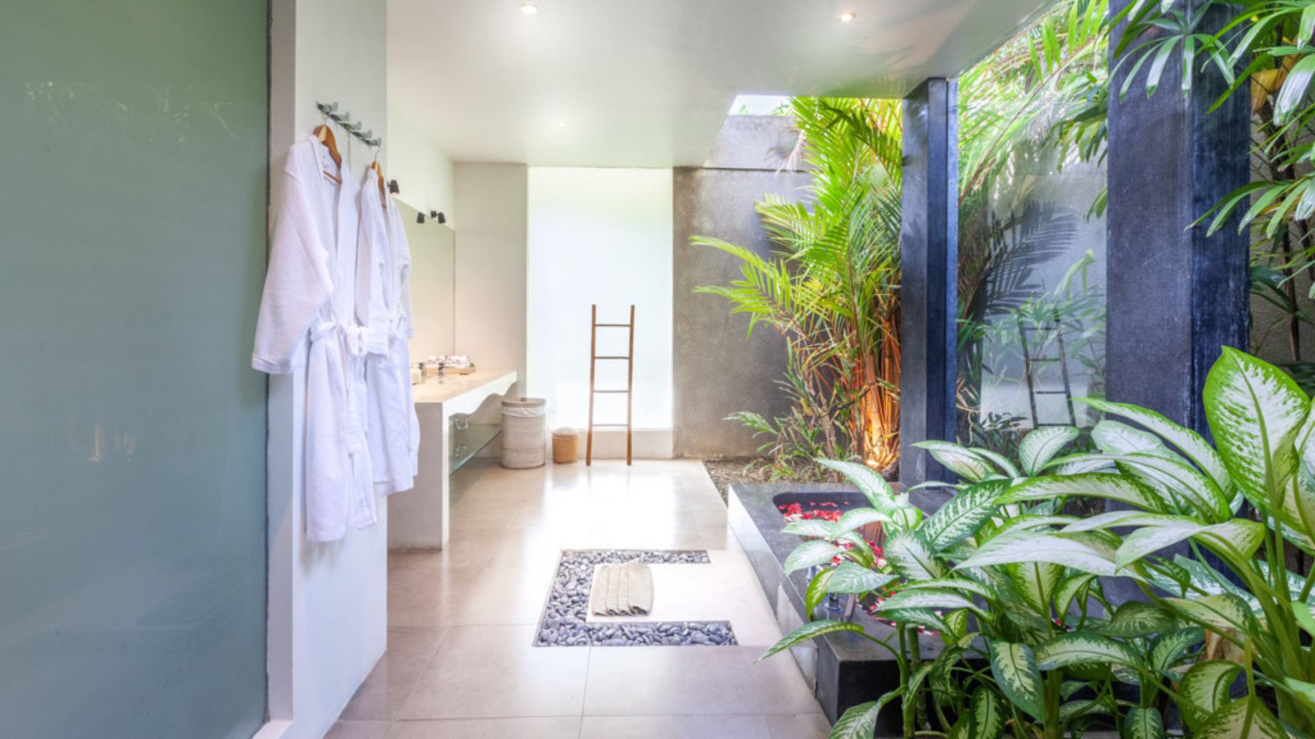 Schöne 2BR Villa mit privatem Pool, Bali Villa 2215