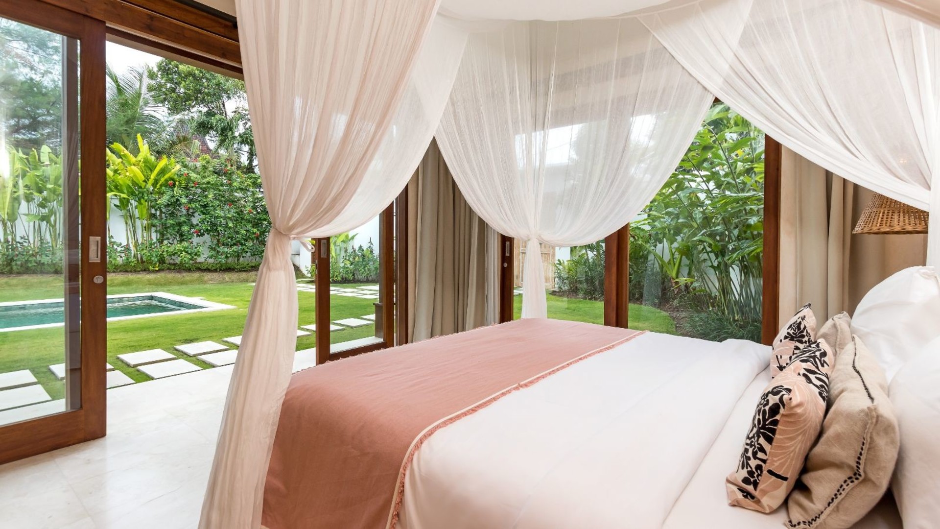 Fantastische 4-Zimmer-Villa mit Pool, Bali Villa 2217